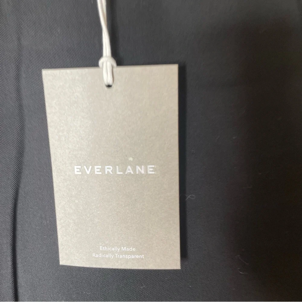 NEW WITH TAGS Everlane Black The Performance Chino Uniform Slim Fit Size 33 x 32